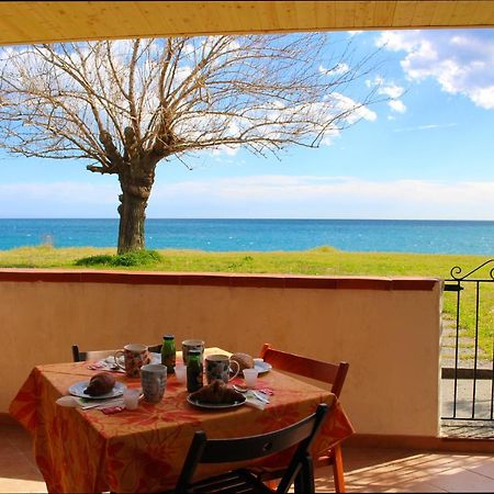 House On The Sea Villa Mascali Exterior photo